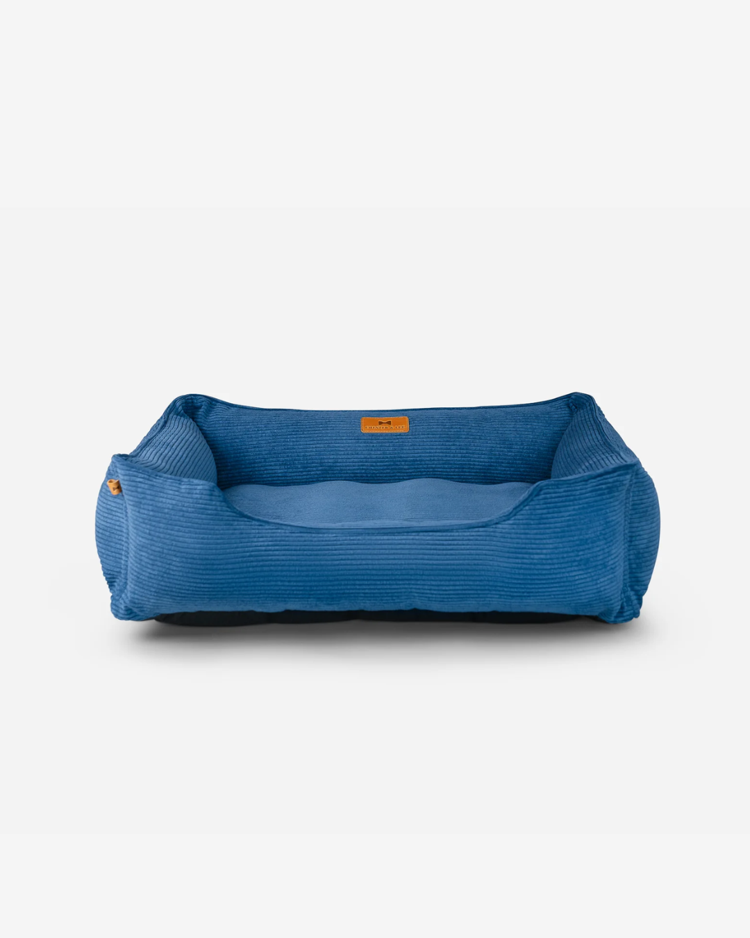 Chester & Lee | Fancy Corduroy Sleeper Dog Bed