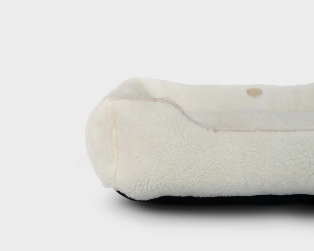 Chester & Lee | Furry Sleeper Dog Bed Beige