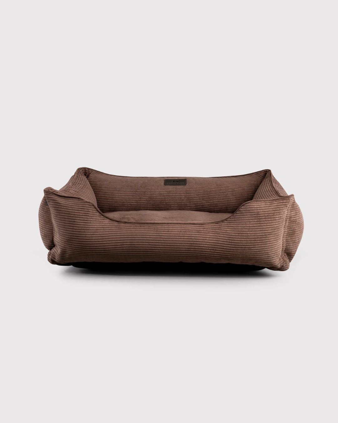 Chester & Lee | Milk Chocolate Sleeper Dog Bed