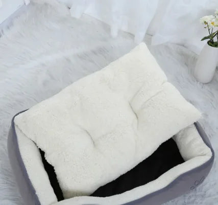 Four-Season Oxford Pet Kennel