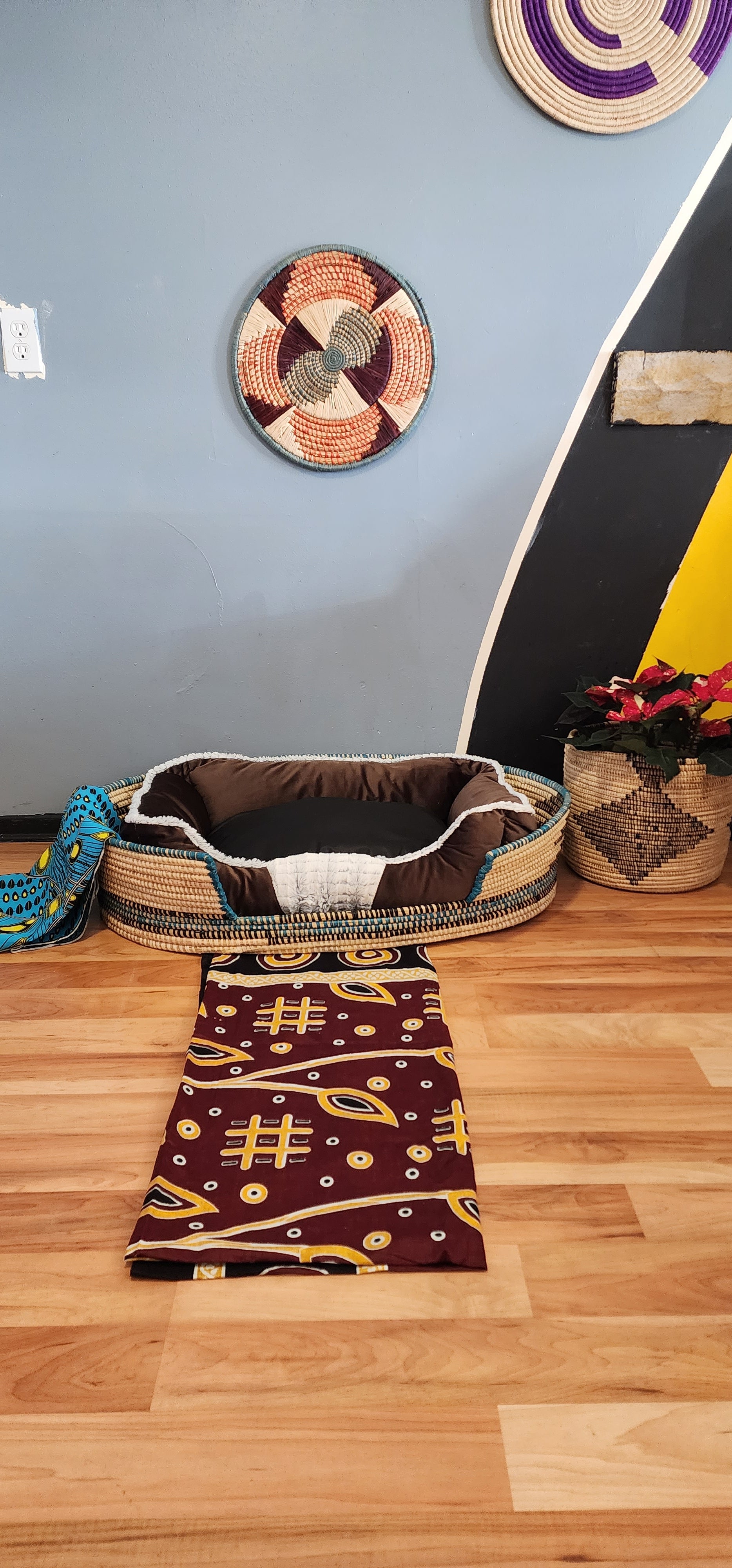 Zanzibar Handwoven Eco-Friendly NATURAL Pet Bed (banana fibers, raffia, and papyrus)