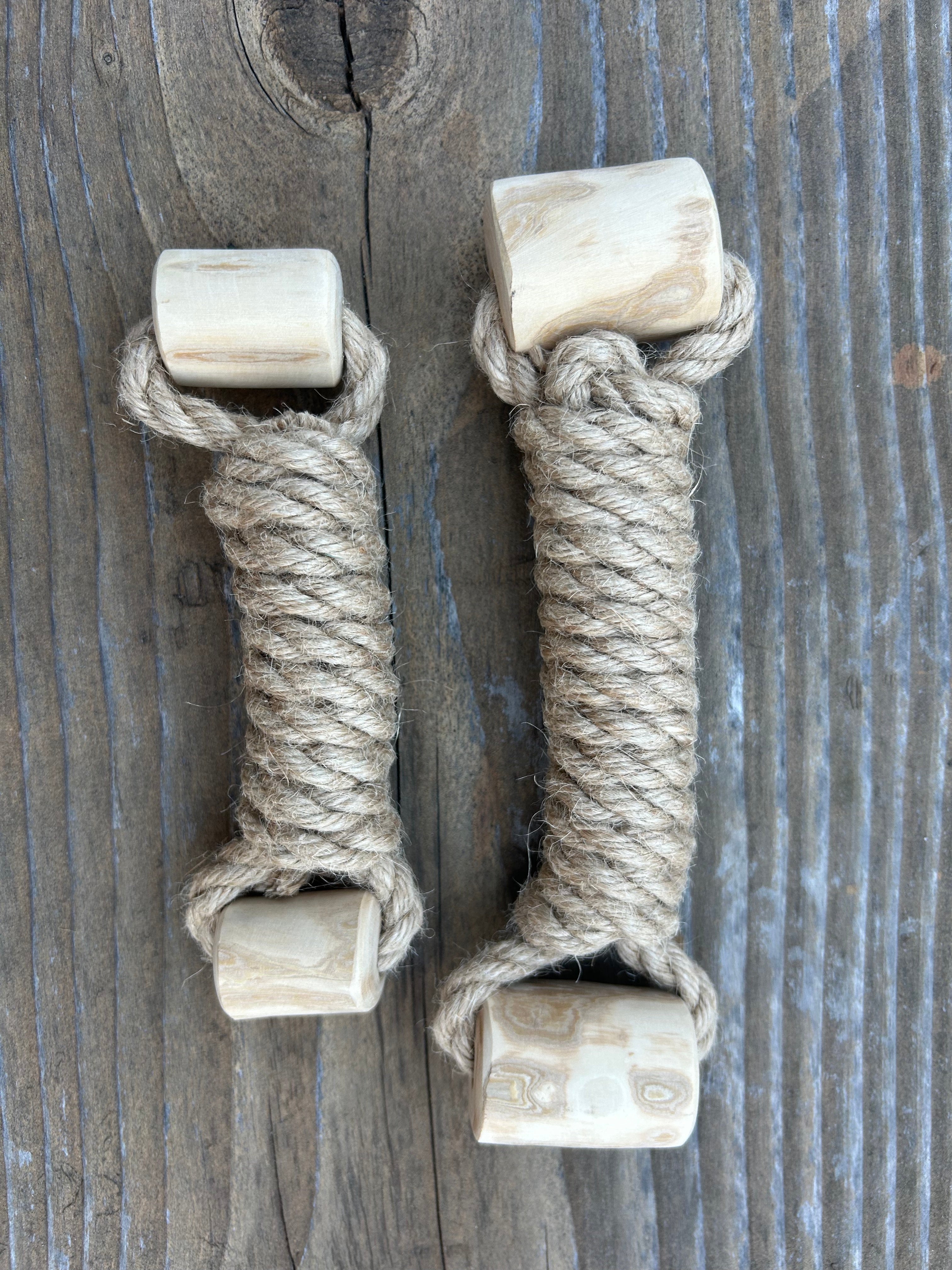 romng hemp rope + coffee wood toy