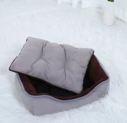 Four-Season Oxford Pet Kennel